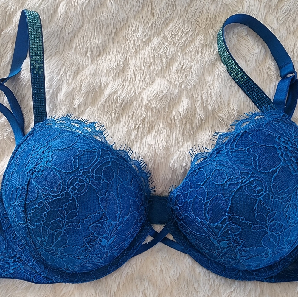 VS Very Sexy Shine Strap Bombshell Bra